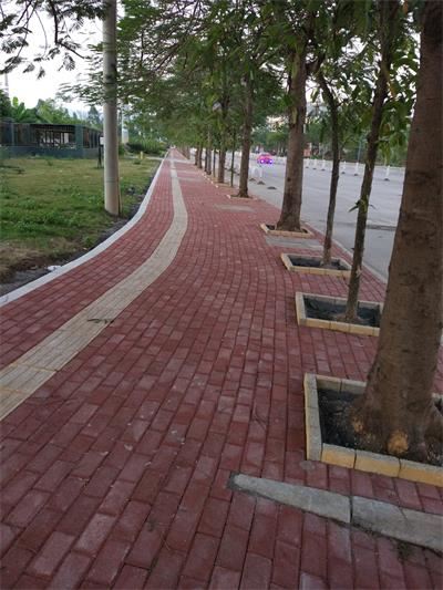 怎樣預防彩色路面磚在使用中出現問題？